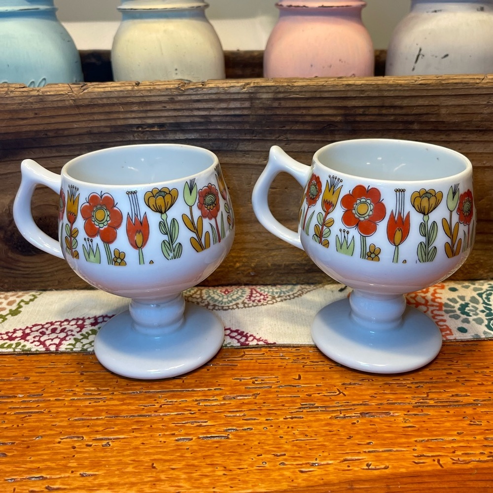 Vintage 1960’s-70’s Mod Bright Footed Mugs $4.99 Ship